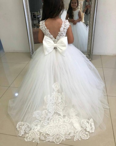 Ivory Ball Gown Chapel Train Sleeveless Flower Girl Dress